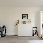 The Notting Hill Central Oasis
